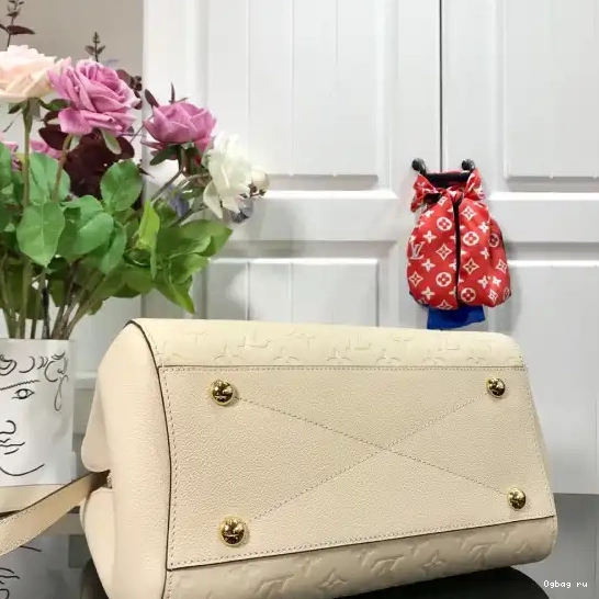 MM MONTAIGNE LOUIS VUITTON 0624